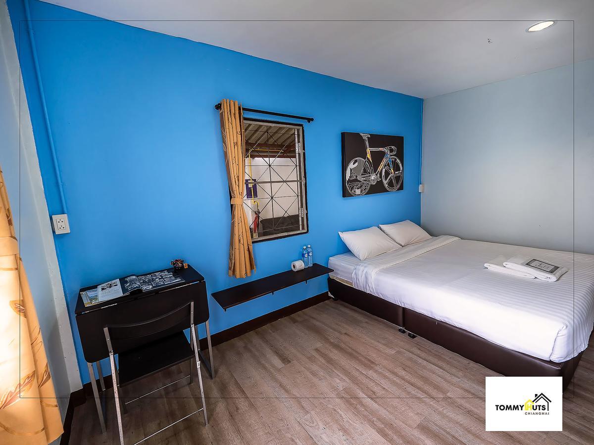 Tommy Huts Hotel Чиангмай Екстериор снимка