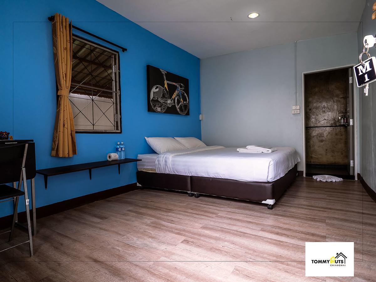 Tommy Huts Hotel Чиангмай Екстериор снимка