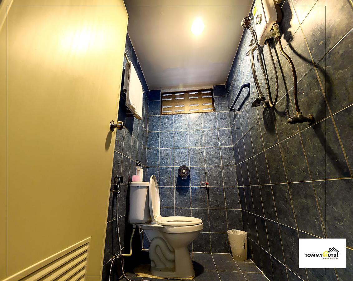 Tommy Huts Hotel Чиангмай Екстериор снимка