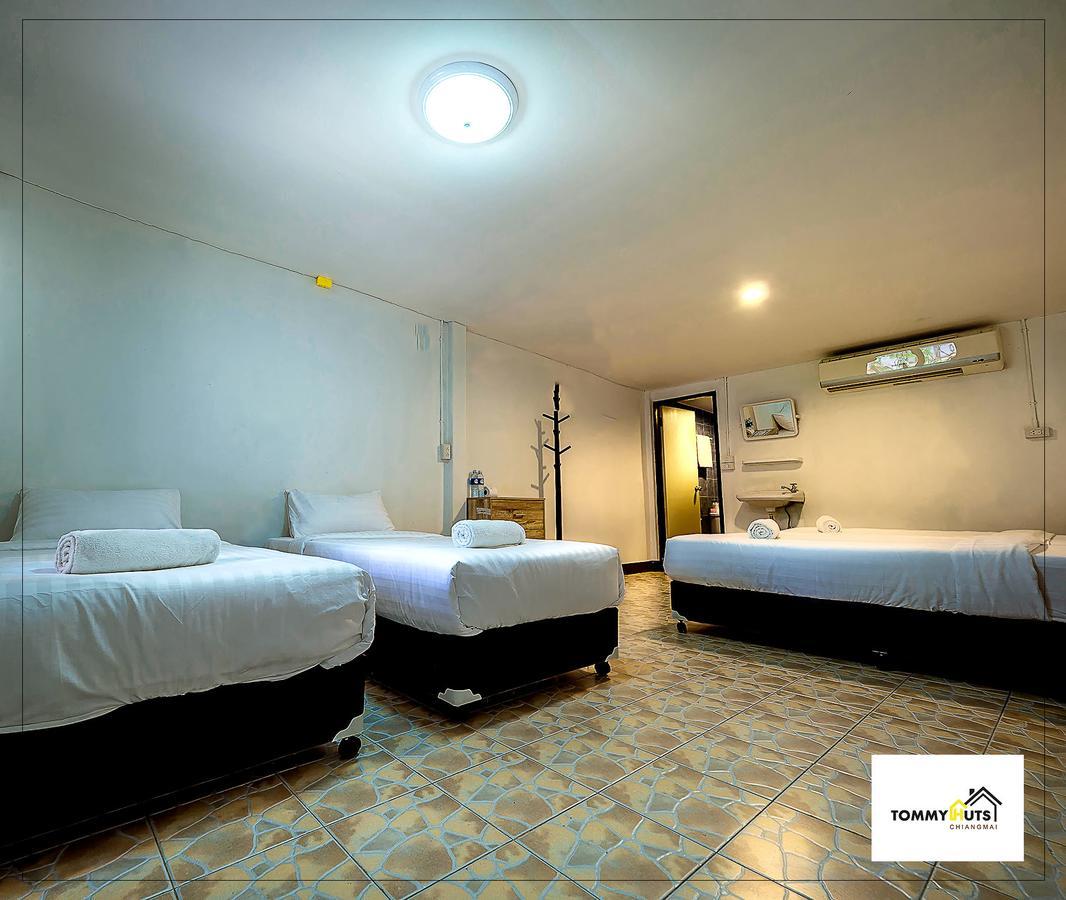 Tommy Huts Hotel Чиангмай Екстериор снимка