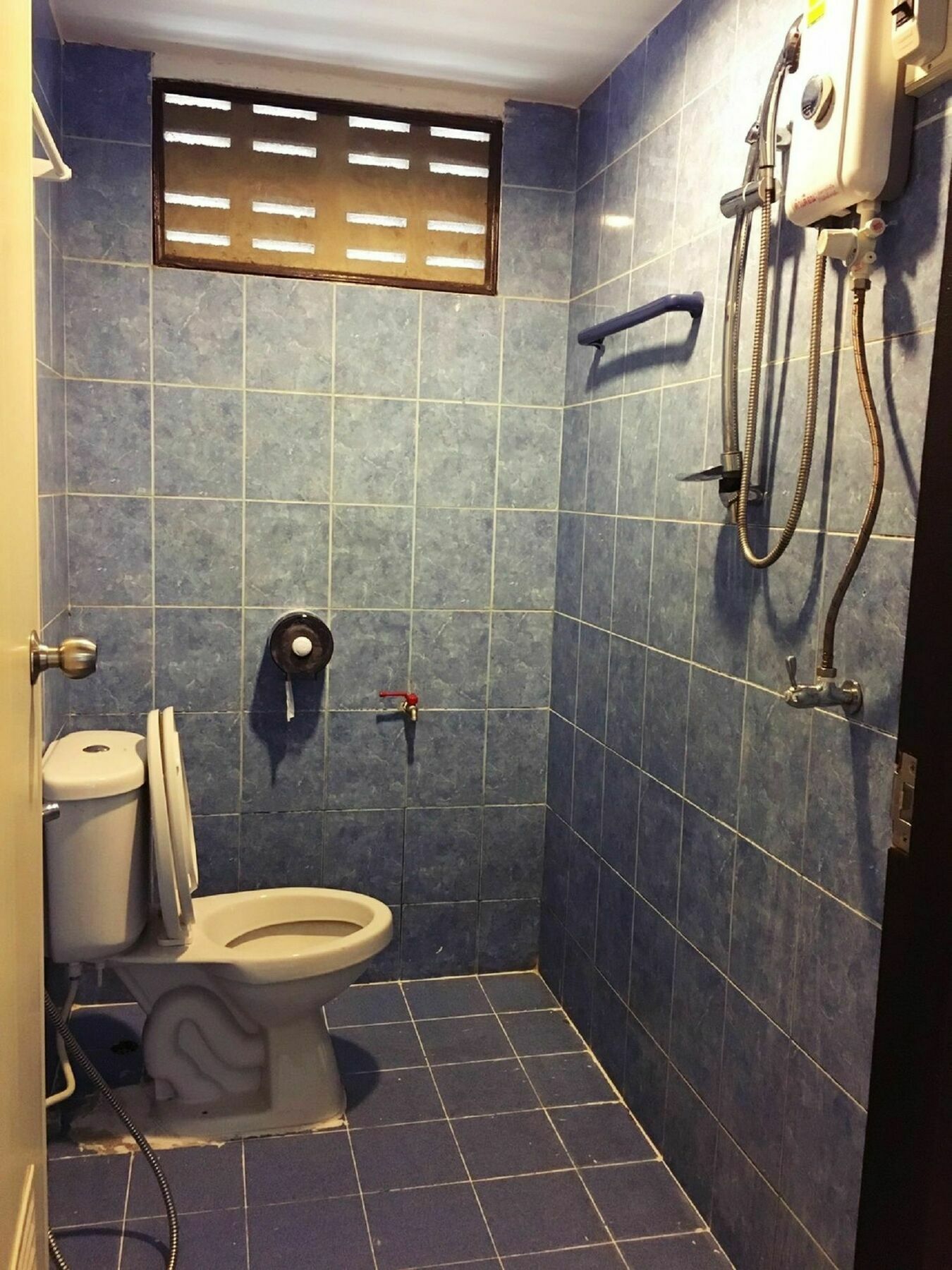 Tommy Huts Hotel Чиангмай Екстериор снимка