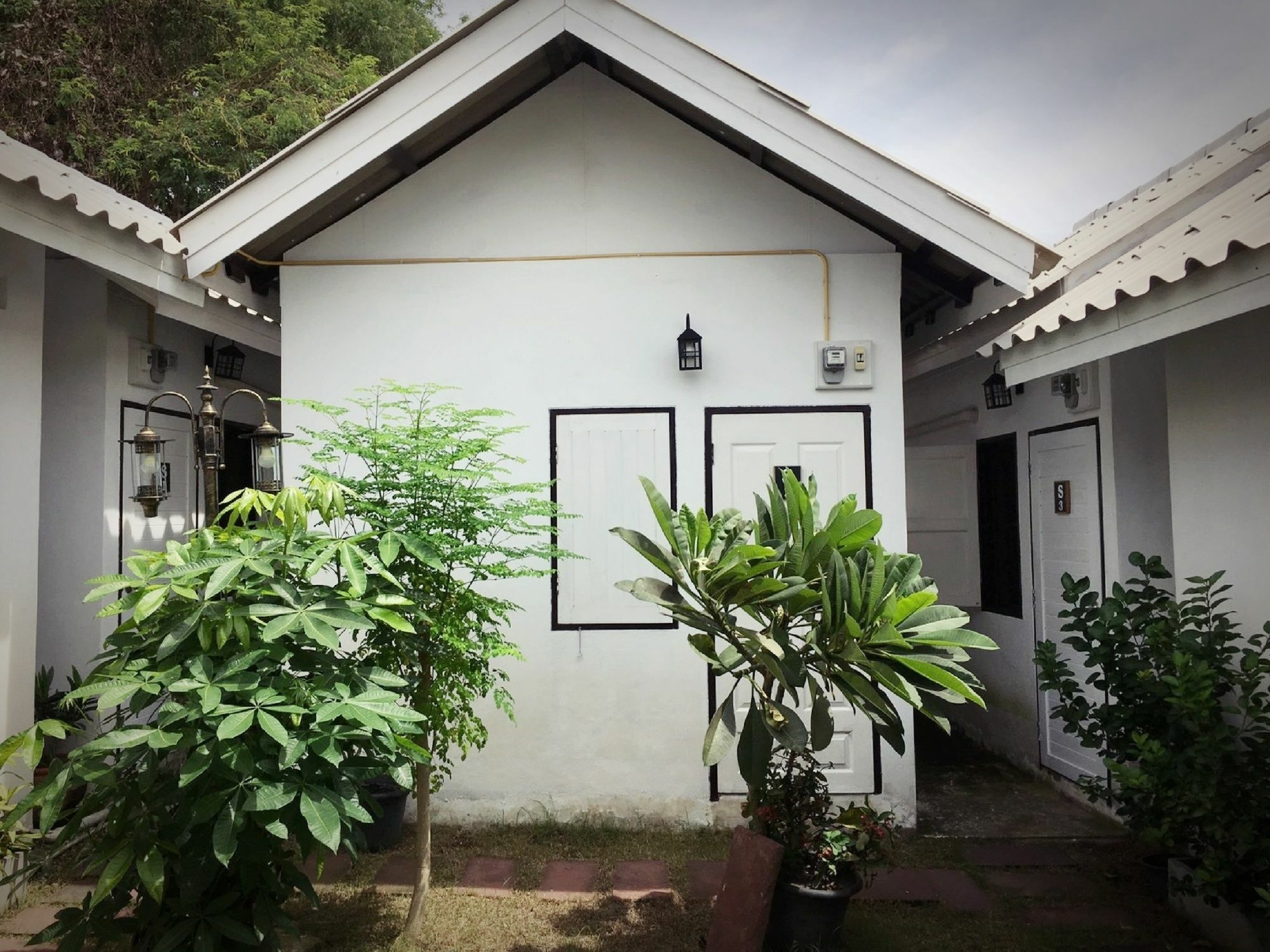 Tommy Huts Hotel Чиангмай Екстериор снимка