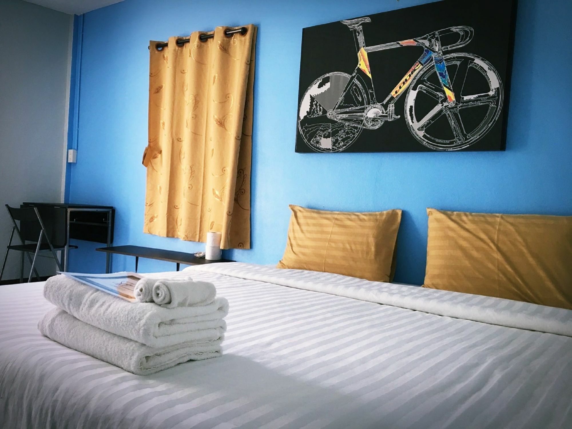 Tommy Huts Hotel Чиангмай Екстериор снимка
